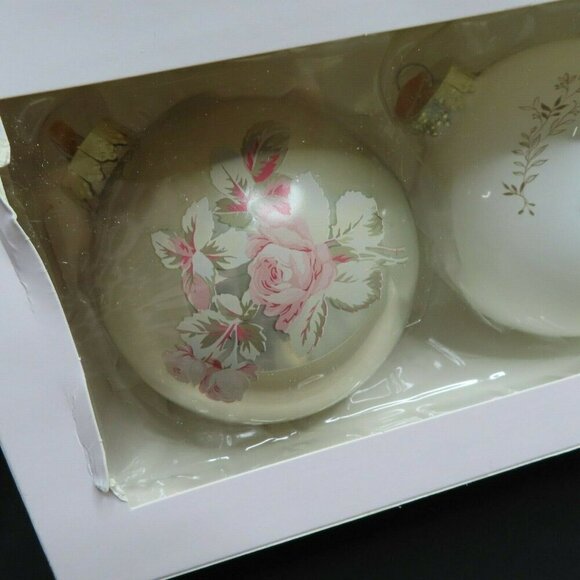 Rachel Ashwell Shabby Chic Set 3 Glass Ornaments 100 MM Rose Floral Flower NEW - Picture 2 of 6